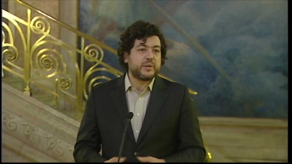 PS reconfirma diplomas vetados por Cavaco Silva