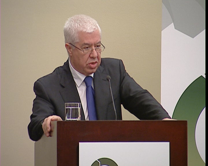 Ministro das Finanças reage a críticas das agências de rating