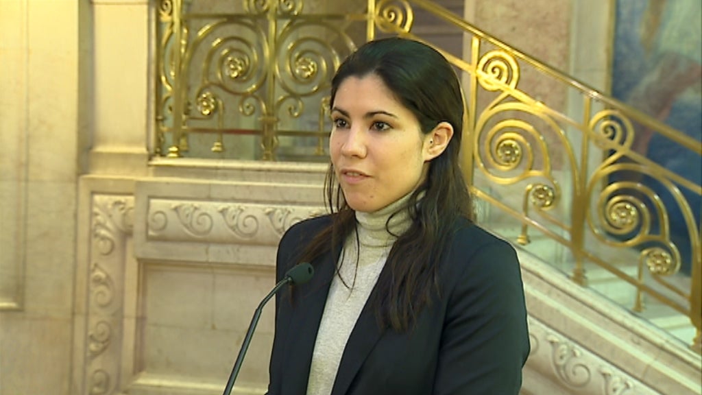 Reação dos partidos políticos ao défice