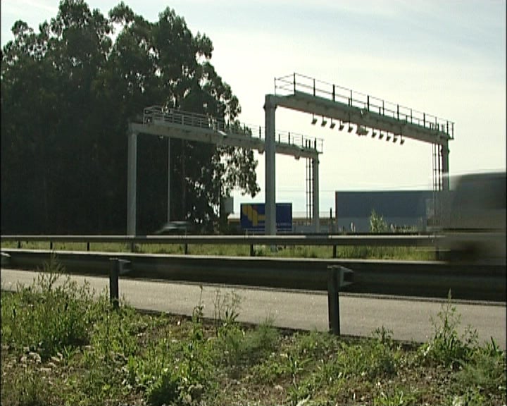 Utentes das SCUTs criticam governo