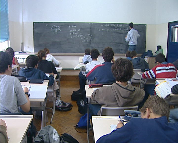 Ministério da Educação e sindicatos de professores chegam a acordo