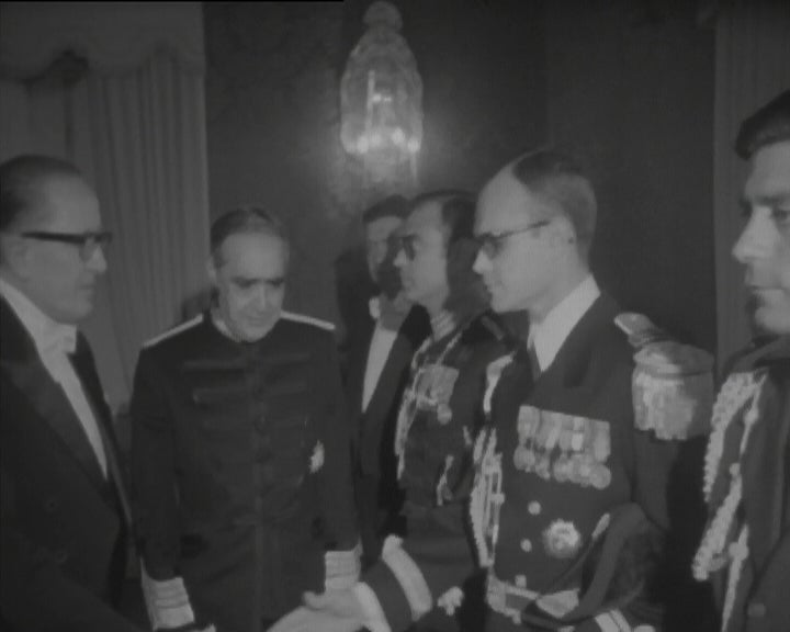 Entrega de credencias pelo Embaixador da RDA