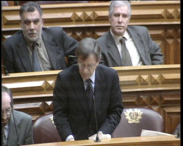 Parlamento aprova propostas para a Lei das Autatquias