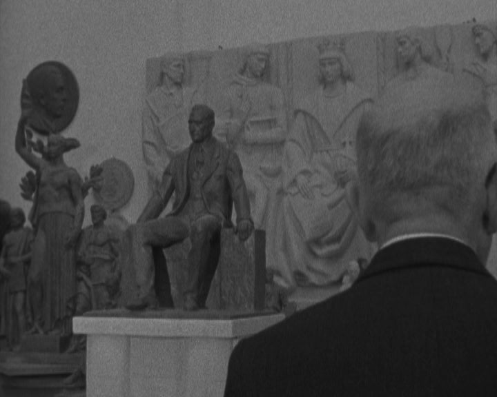 Visita de Américo Tomás ao atelier de Leopoldo de Almeida