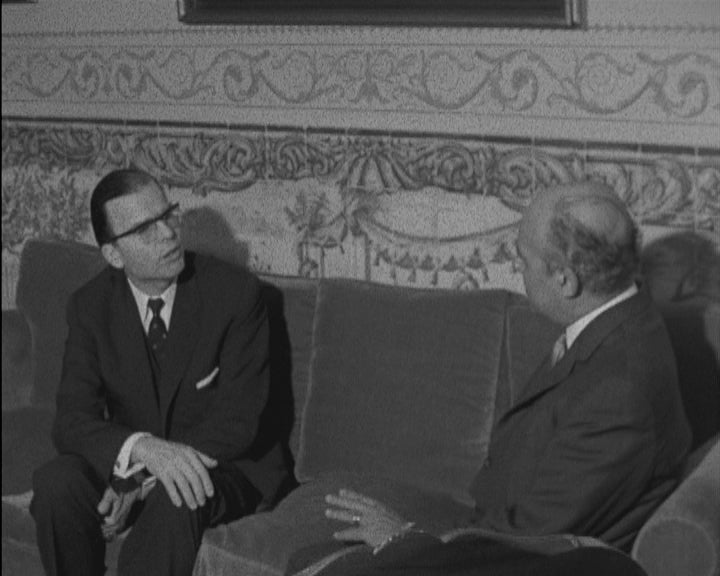 Horácio de Sá Viana Rebelo recebe Karl-Gunther von Hase