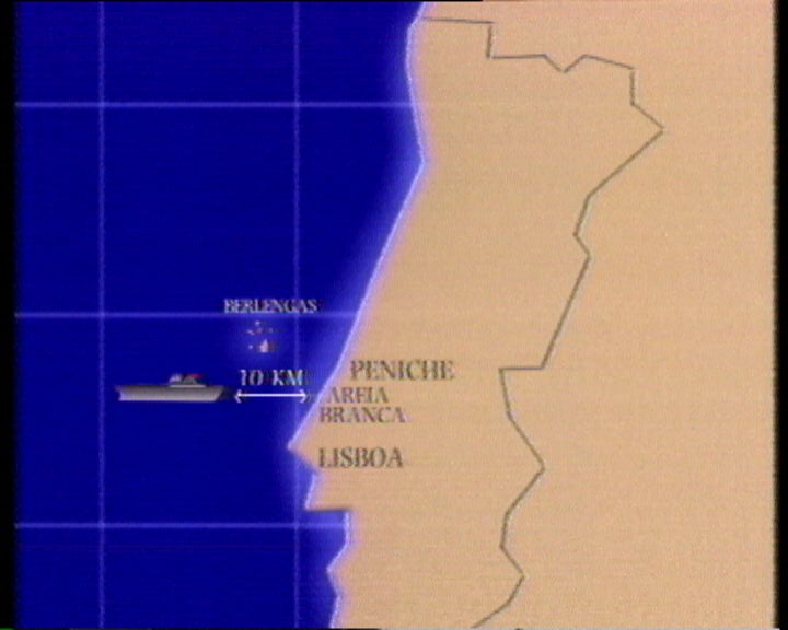 Navio do Panamá em dificuldades