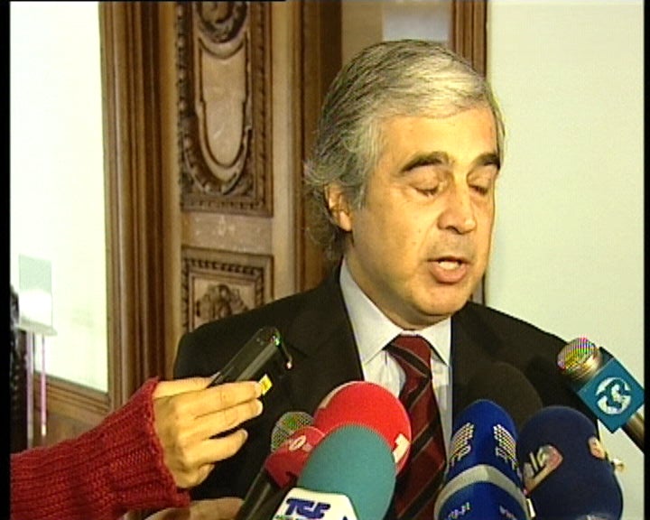 PS e PSD reagem à aprovação da lei das finanças regionais