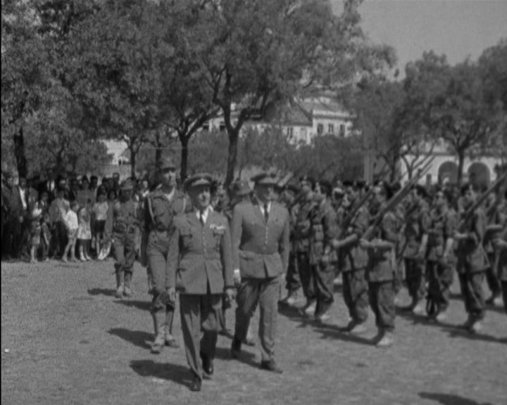 Entrega do guião ao Batalhão nº 4 da Legião Portuguesa