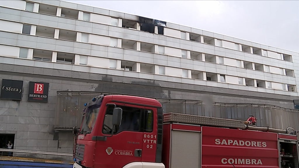 Incêndio num prédio em Coimbra