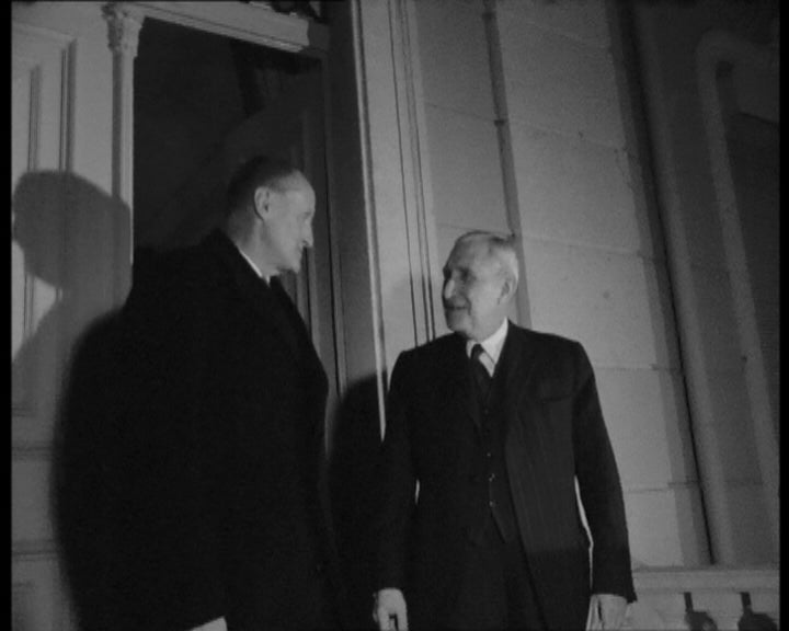 Salazar recebe o Secretário-Geral da NATO