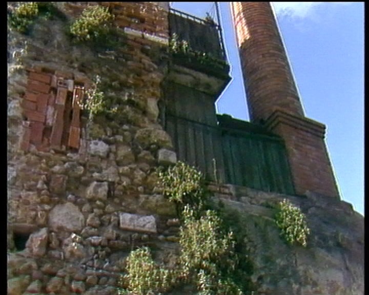 Prédio sem condições de sanidade