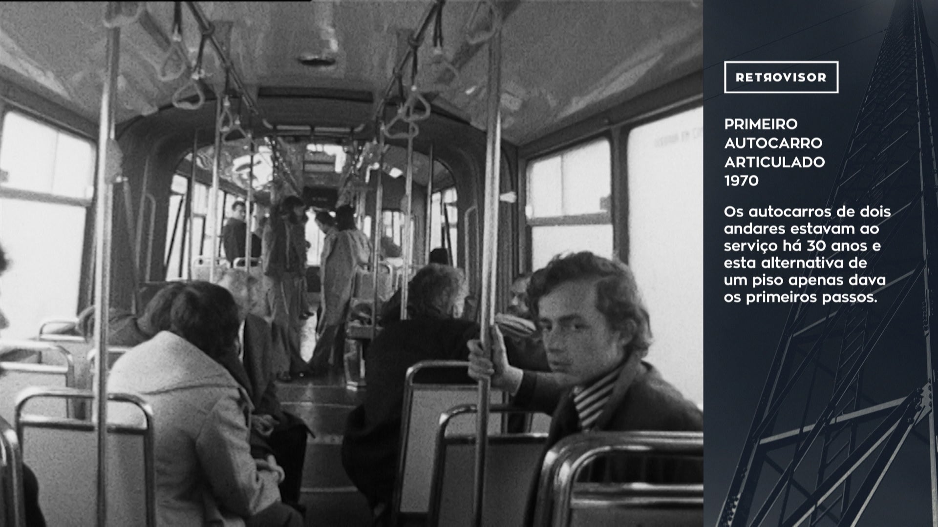 Primeiro Autocarro Articulado