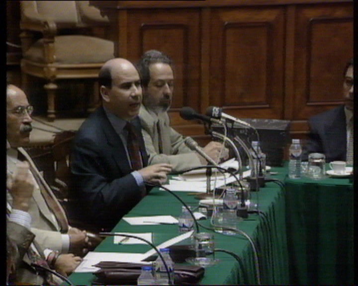 Ministro das Finanças responde a questões dos deputados