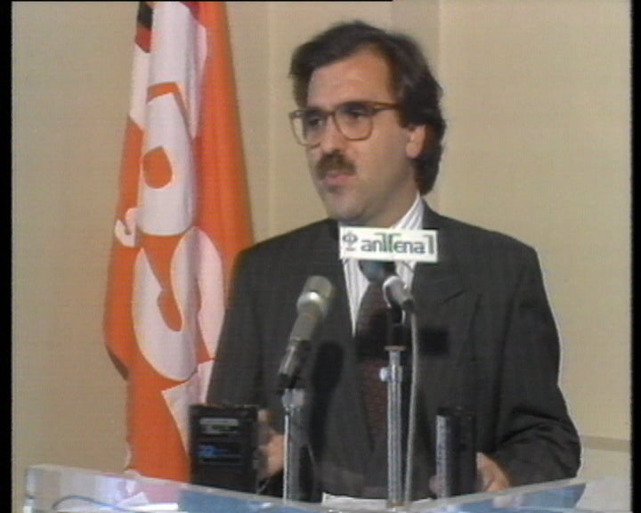 Conferência de imprensa de Dias Loureiro