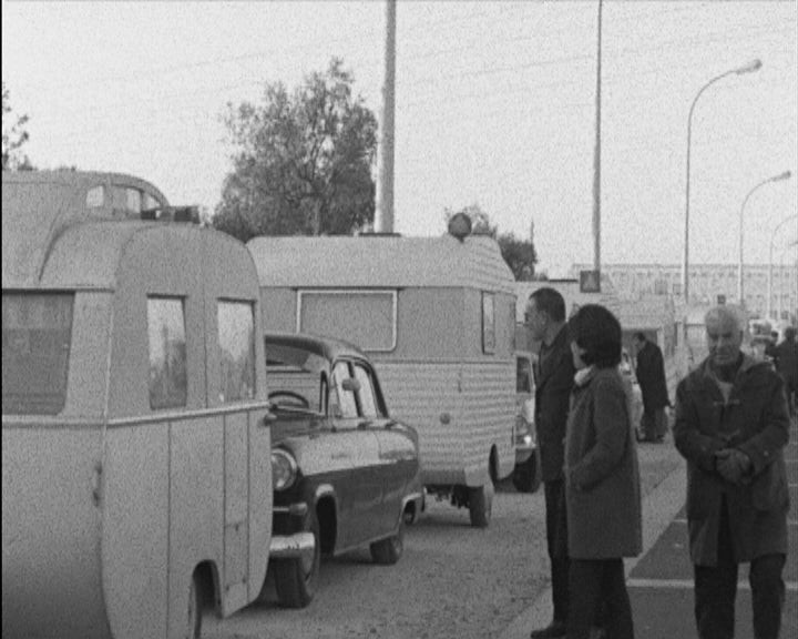 Partida de campistas para a Serra da Estrela