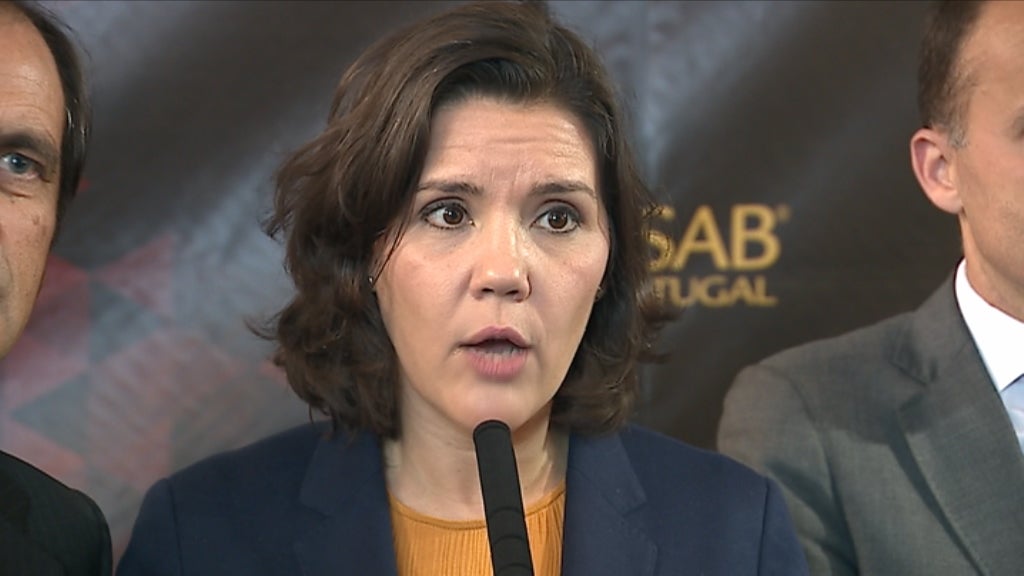 Assunção Cristas critica OE