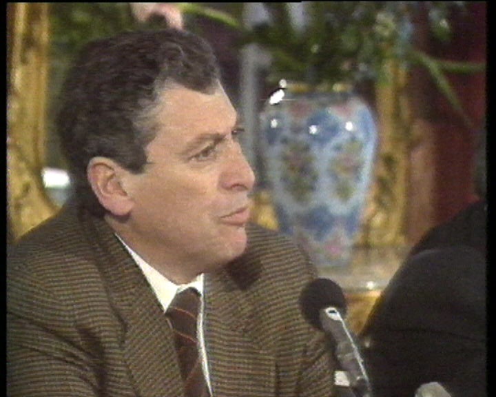 Apresentação do traçado de construção da auto-estrada Via do Infante