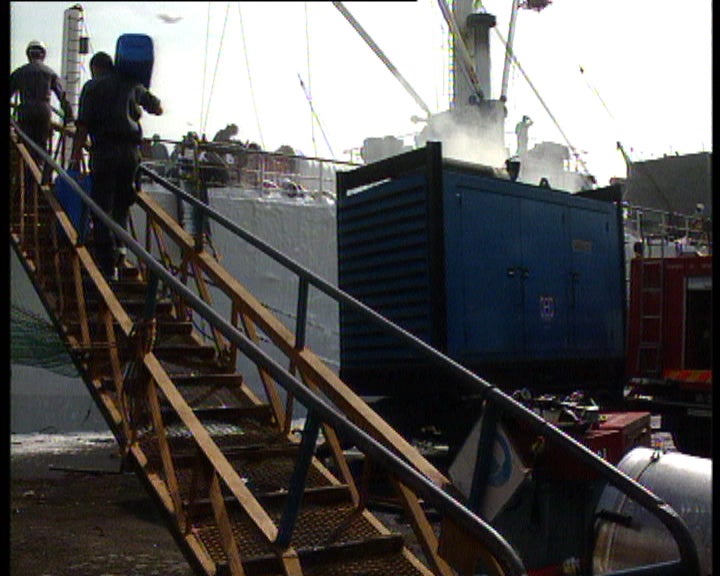 Incêndio no “Isla Pinto”