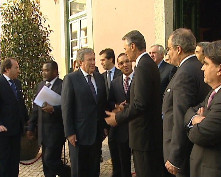 Manuel Alegre crítica Cavaco Silva