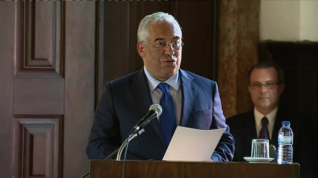 Cerimónia de reposição dos feriados nacionais