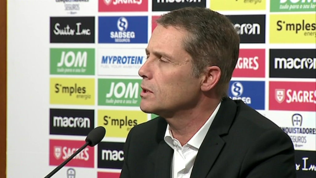 Futebol: José Peseiro assina pelo Vitória de Guimarães