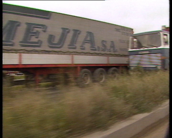 Camionistas levantam bloqueio