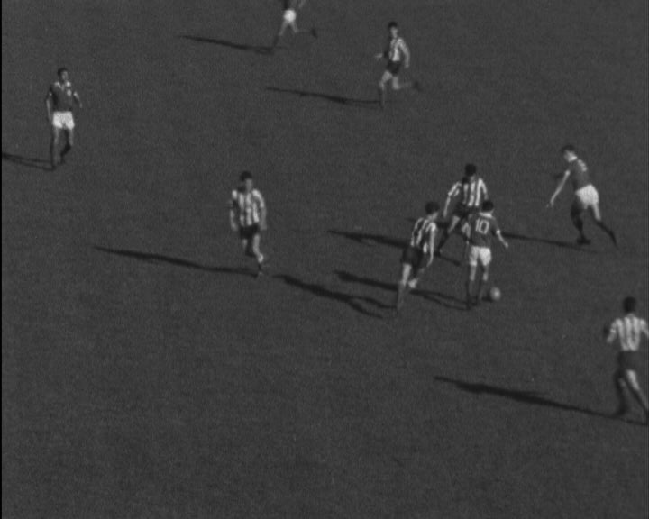 Jogo de futebol de juniores