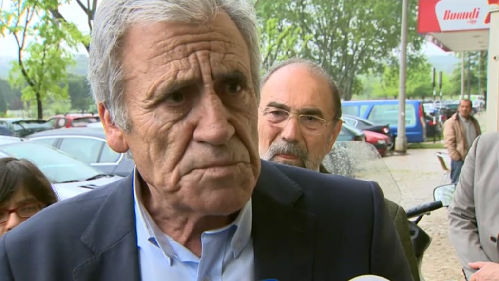 Jerónimo de Sousa defende controle público da banca