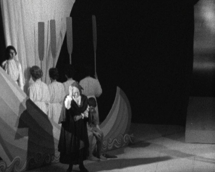 Apresentação da peça Trilogia das Barcas