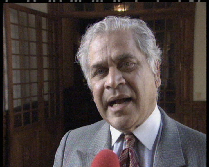 Oposição reage ao escândalo das OGMA