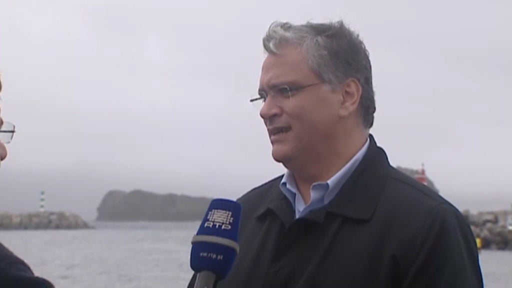 Derrame de combustível no porto da Madalena