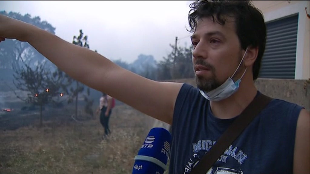 Incêndio ameaça aldeia de Alferce