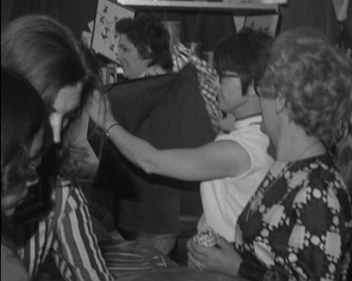 “Venda de Caridade” no Estoril