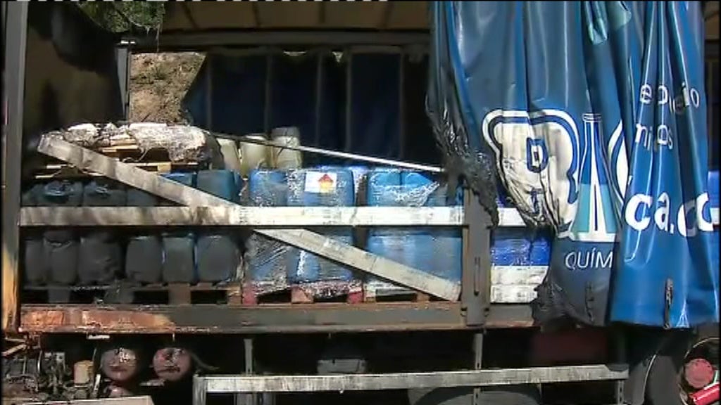 Incêndio num camião em Vila Nova de Gaia