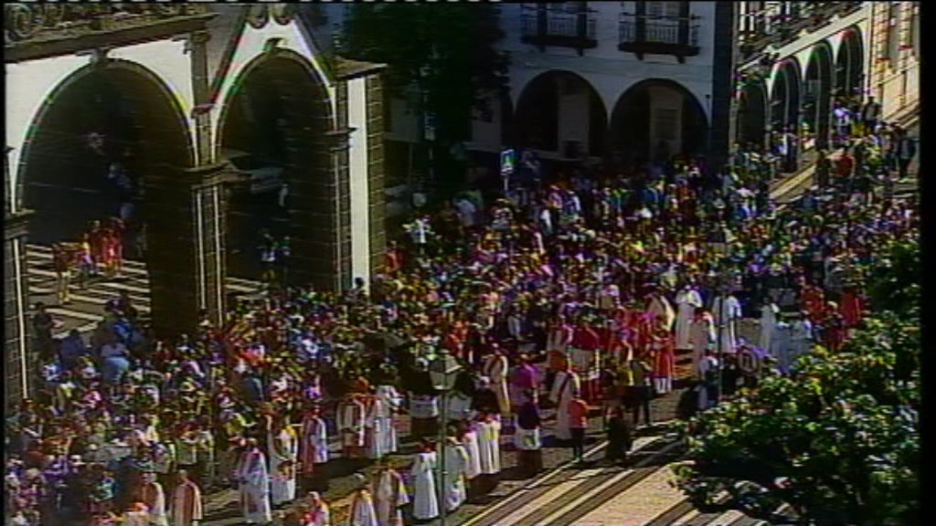Procissão de Domingo nas Festas do Senhor Santo Cristo