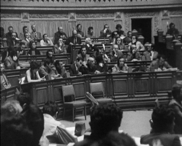 Sessão de trabalhos sobre o 25 de Novembro