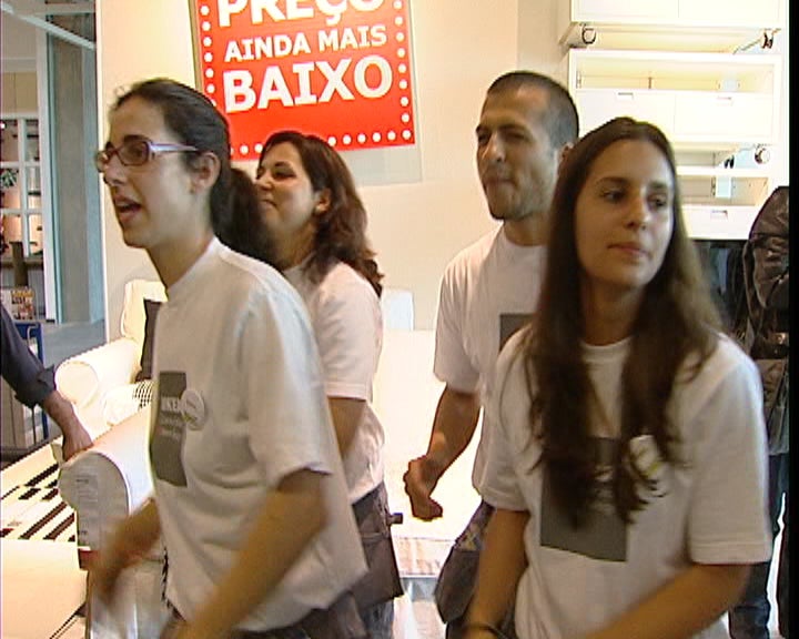 Inauguração de loja Ikea