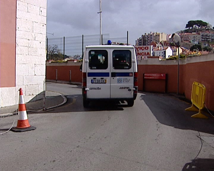 Greve dos enfermeiros adia cirurgias