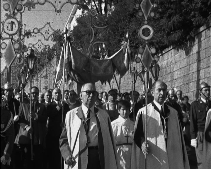 Procissão em honra de Nossa Senhora do Pilar em Vila Nova de Gaia