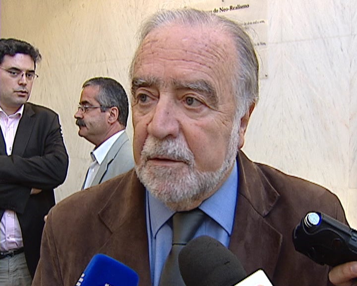 Manuel Alegre indignado