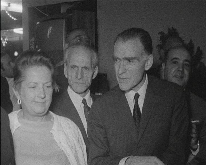 Governador Civil visita Feira do Porto