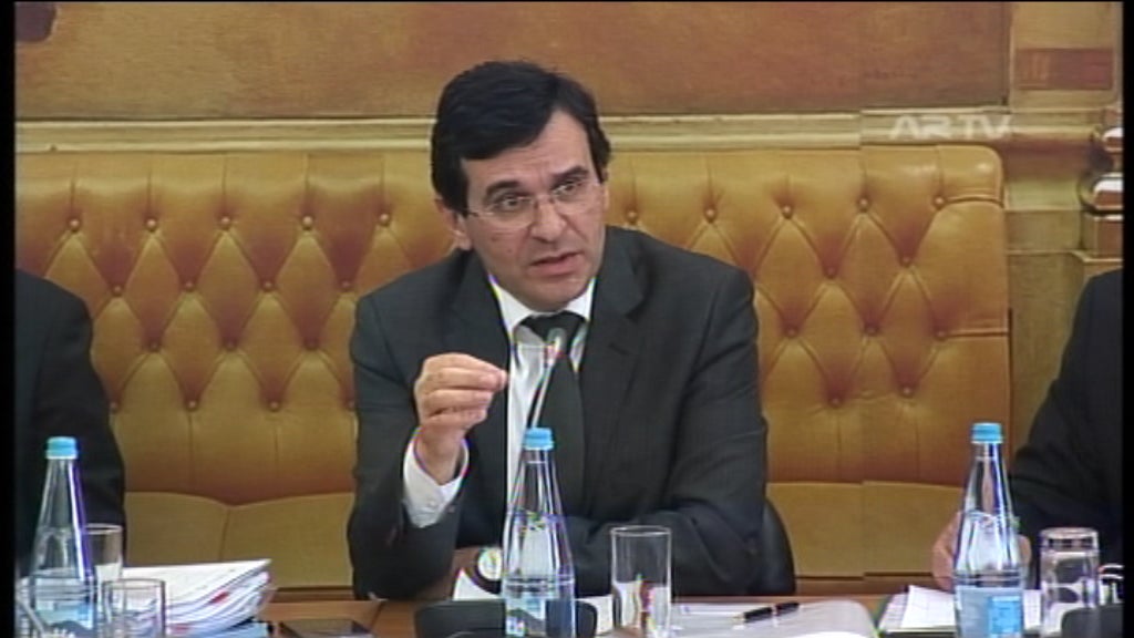 Caso de Dados dos Utentes Açores na Internet