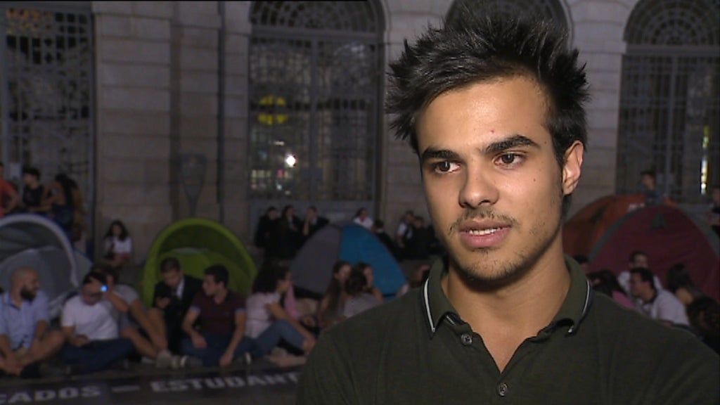 Estudantes sem alojamento