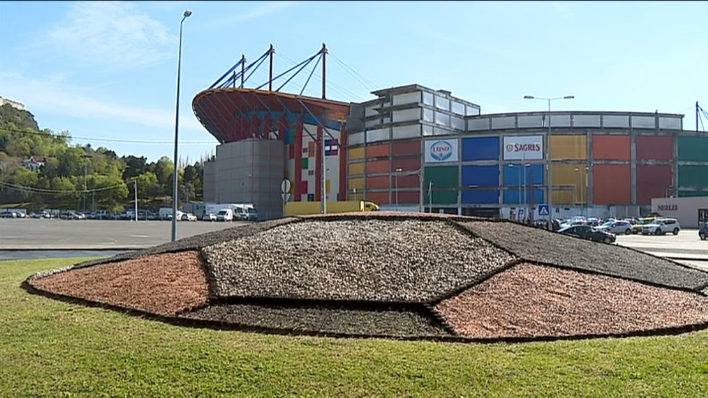 Leiria presta homenagem às vítimas dos atentados na Bélgica