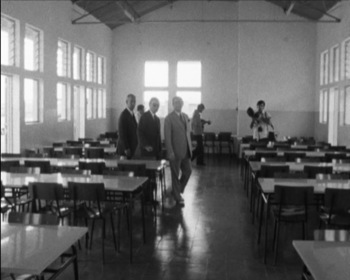 Inauguração de fábrica em Viana