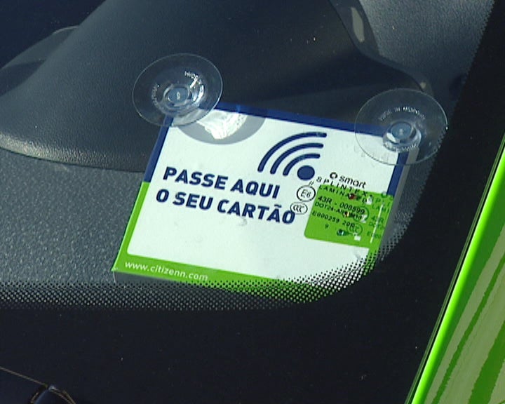 Carro de auto serviço ou carsharing