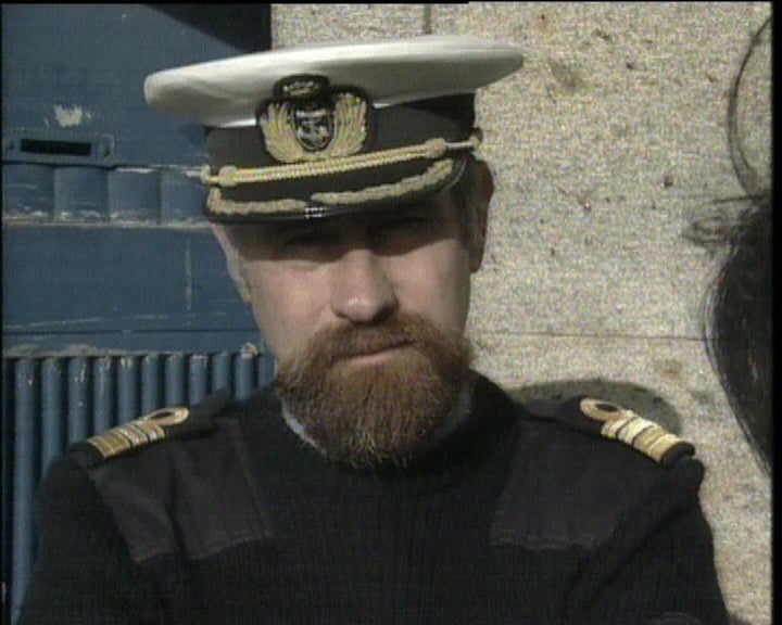 Navio encalhado em Viana do Castelo