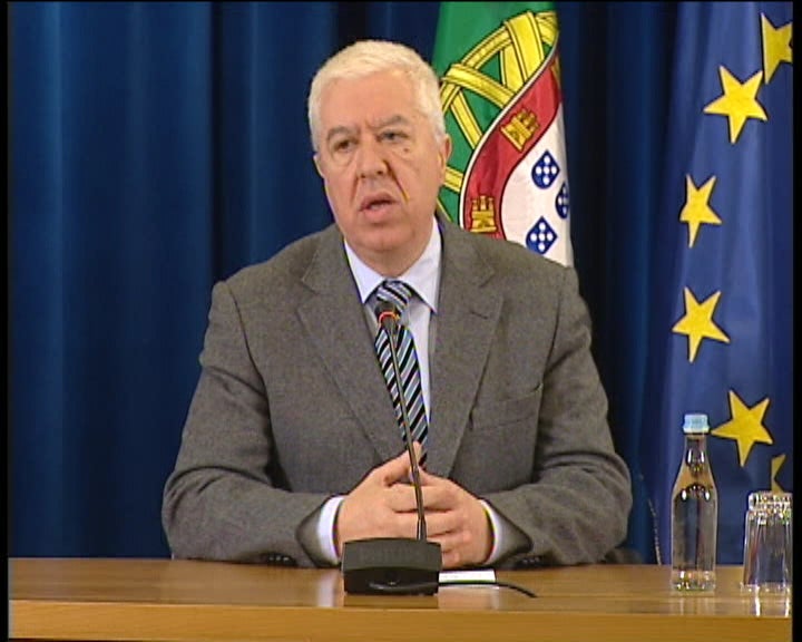 Conferência de imprensa de Teixeira dos Santos