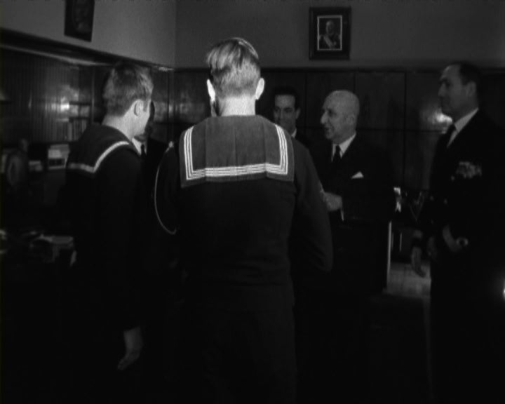 Ministro da Marinha recebe marinheiros