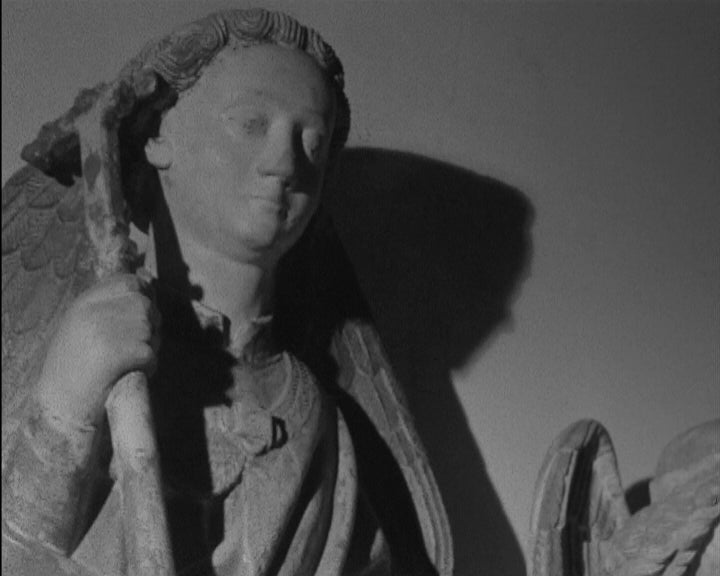 Hermano Saraiva visita exposição de escultura